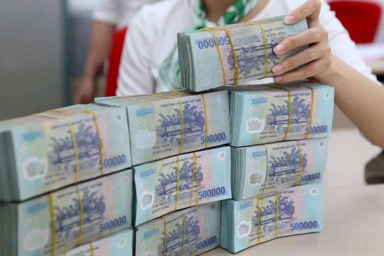 Lãi suất cho vay chạm đáy kỷ lục