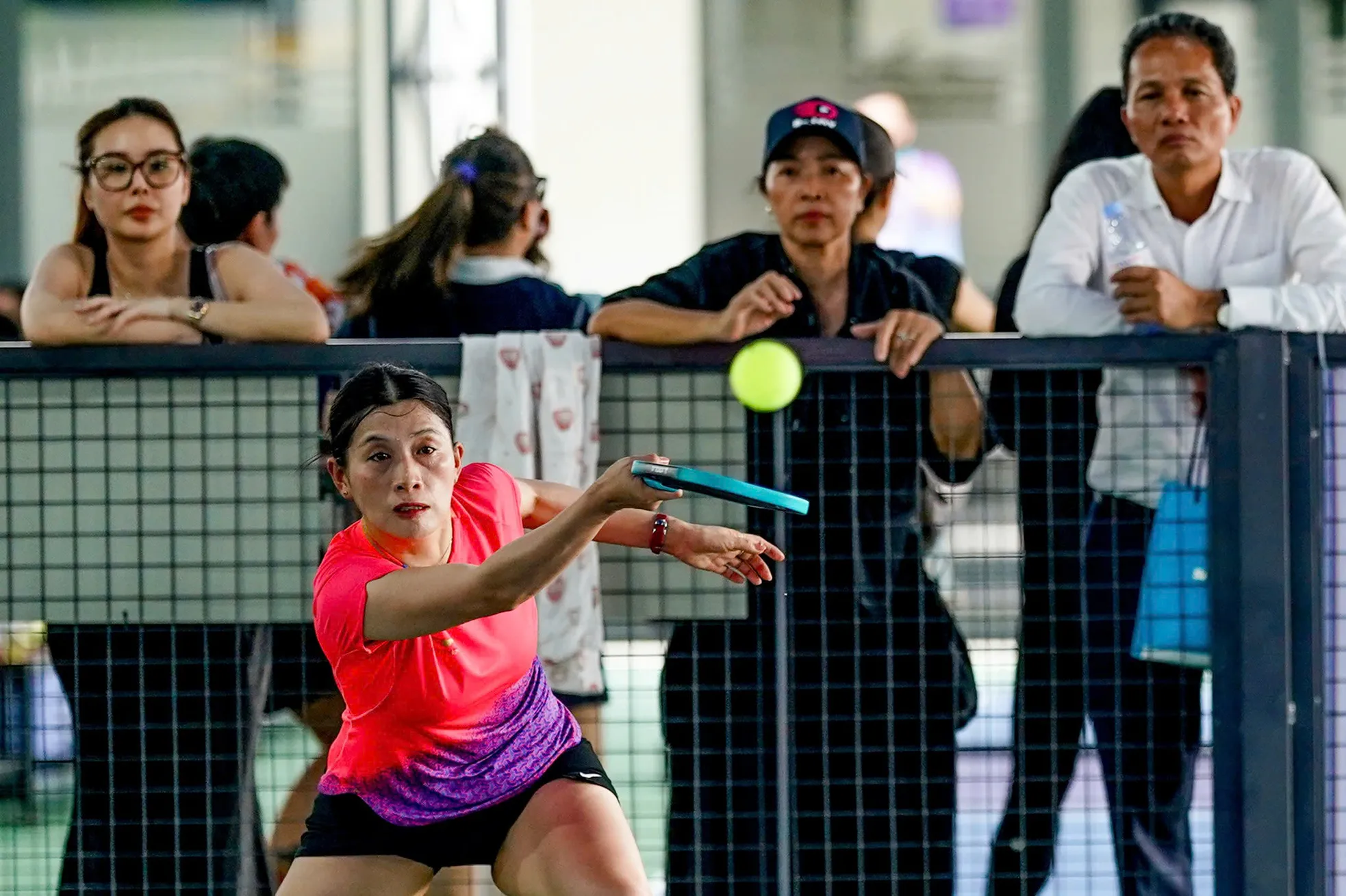 Những khoảnh khắc ấn tượng trong ngày đầu tranh tài của Giải Vô địch Pickleball Việt Nam 2025 ảnh 11