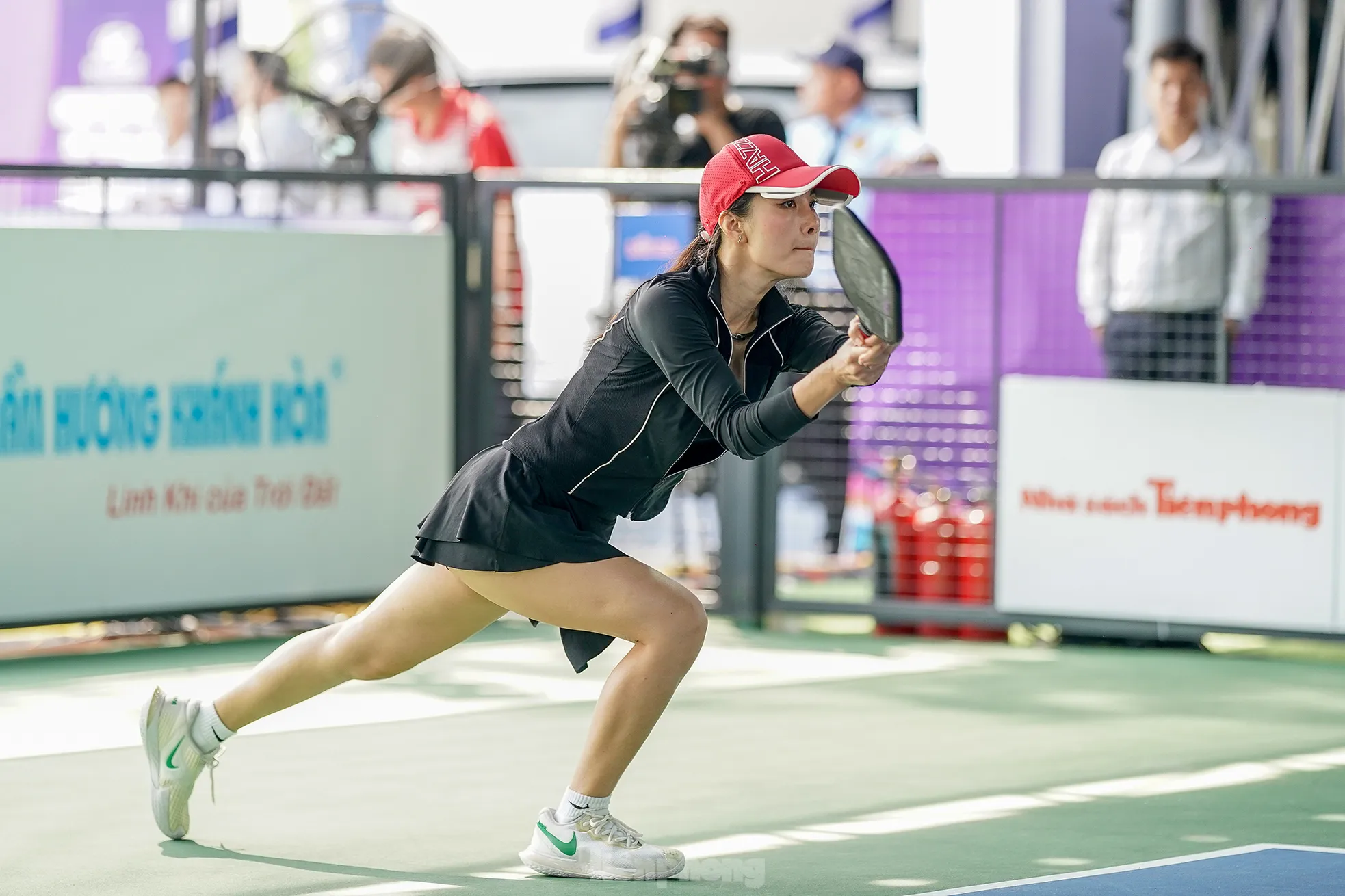 Nữ hoàng tốc độ Lê Nhàn khoe dáng tại giải Việt Nam Pickleball - Cúp Hyundai Thành Công 2025 ảnh 2