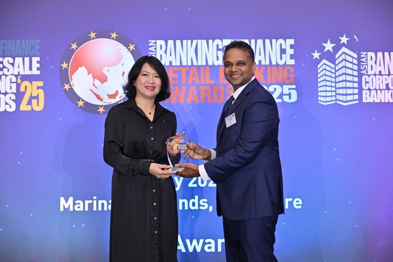 Vietcombank tiếp tục được vinh danh và nhận cú đúp giải thưởng quản trị rủi ro từ Asian Banking and Finance- Ảnh 2.