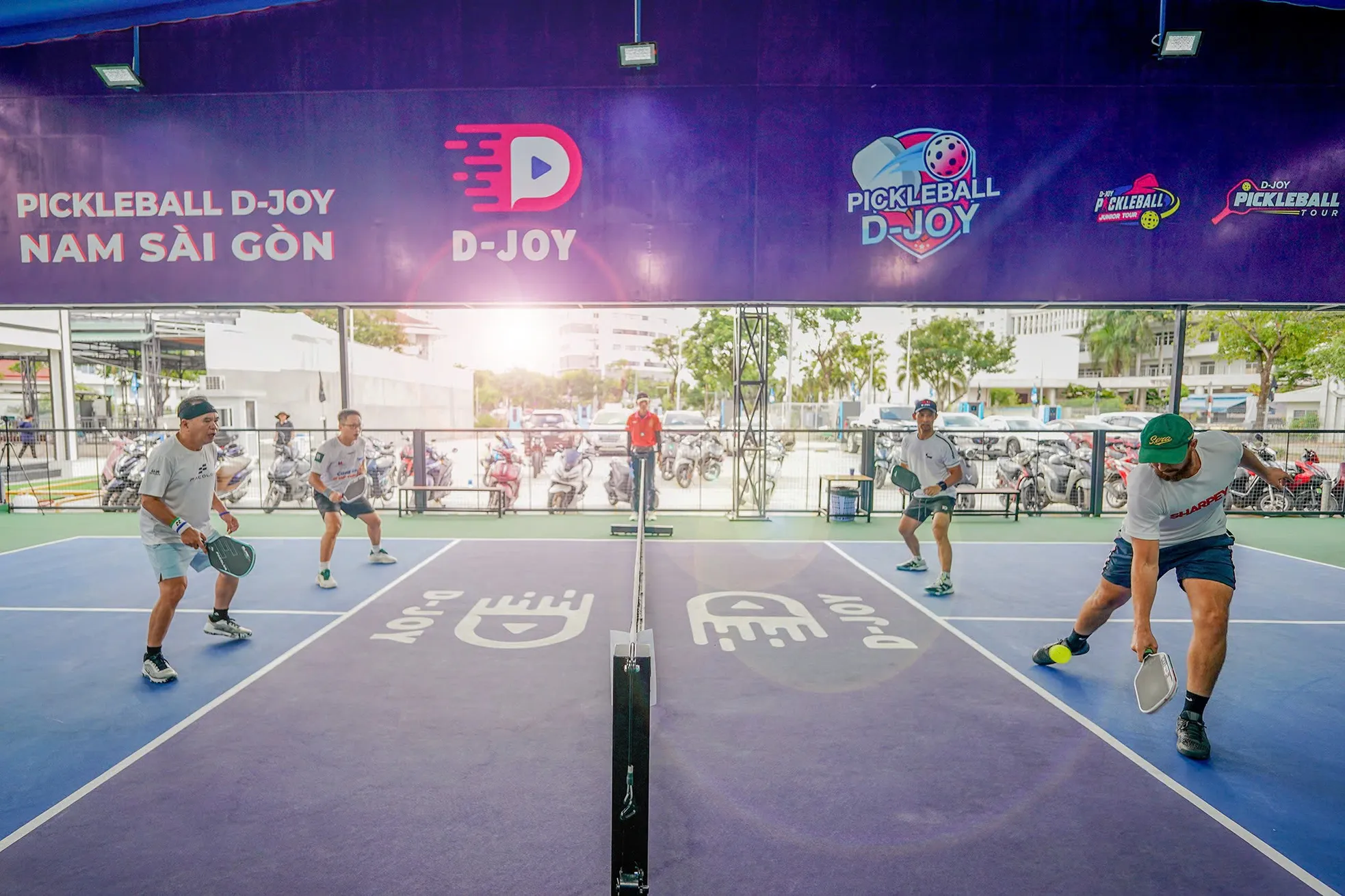Những màn trình diễn đỉnh cao thổi bùng không khí sôi động ở Giải Pickleball Việt Nam 2025 ảnh 6