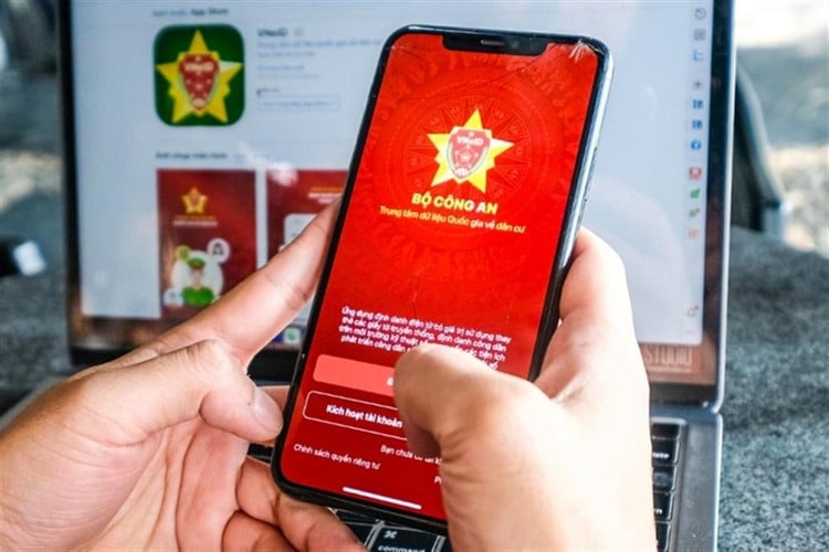 Người dân cần cảnh giác chiêu cũ yêu cầu cài đặt phần mềm VNeID giả mạo tái diễn.