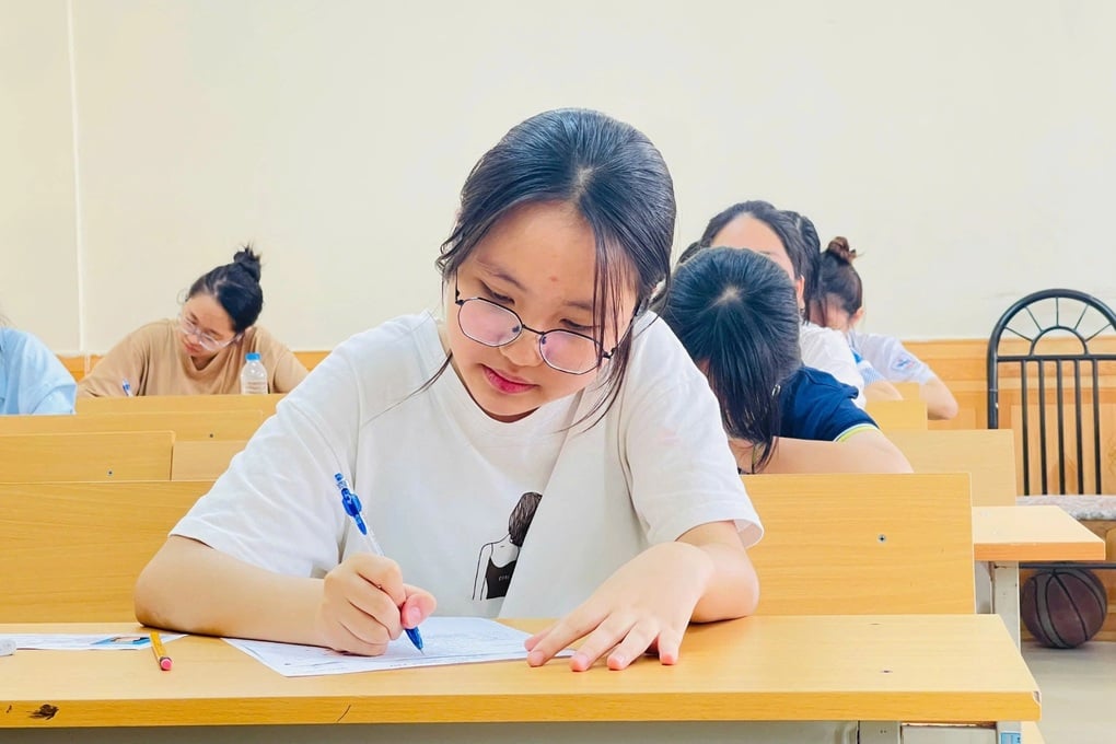 Hà Nội công bố điểm chuẩn vào lớp 10 THPT, cao nhất 25,5 điểm - 1