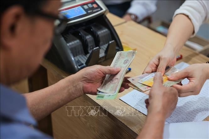 يوافق الأشخاص الذين يبلغون من العمر 75 عامًا فأكثر وليس لديهم تقاعدون على مزايا المعاش الاجتماعي اعتبارًا من 1 يوليو 2025.