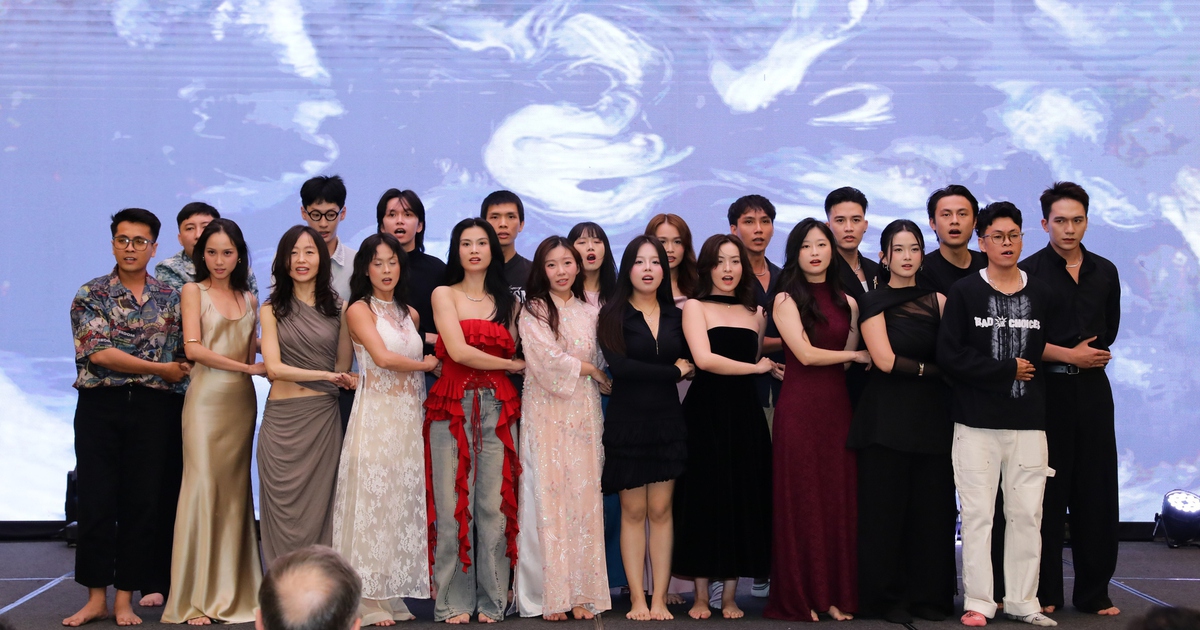 'ក្មេងស្រីក្តៅ EILTS' Tam Thao កូនស្រីរបស់ Hoang Map បានបញ្ចប់វគ្គ 'Talent Incubation'