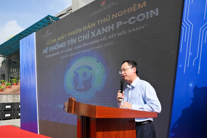 Assoc. Prof. Dr. Tran Quang Anh - Deputy Director of the Academy of Posts and Telecommunications Technology - spoke at the ceremony. (Photo: PTIT)