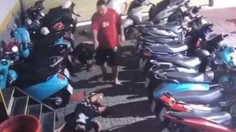 Clarifying the case of an internet cafe owner who beat two middle school students in Ho Chi Minh City