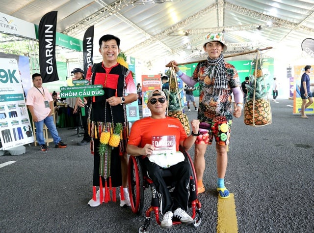 Những hình ảnh vui nhộn tại giải marathon quốc tế đầu tiên của TP Cần Thơ mới- Ảnh 3.