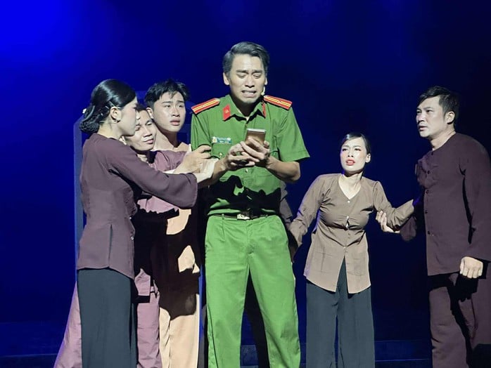 Huy Khánh, Mi Lê, Trần Kim Hải tạo đột phá với "Viên đạn bọc đường"  - Ảnh 4.