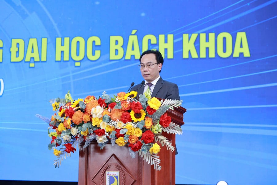 thu-truong-hoang-minh-son.jpg