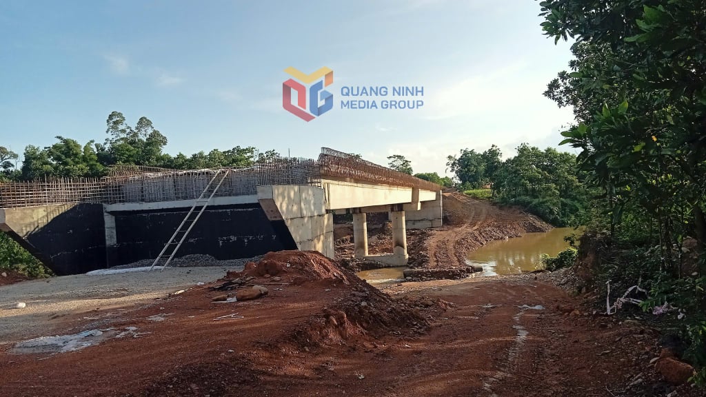 Đầu tư hạ tầng giao thông tại xã Quảng Đức, tỉnh Quảng Ninh