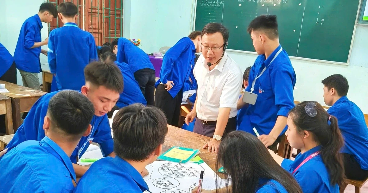 'Vừa tuyển, vừa chờ' học sinh