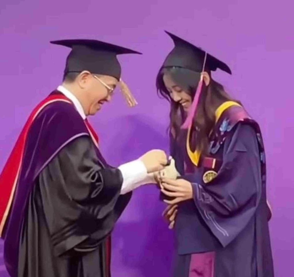 Tranh cãi việc sinh viên, nghiên cứu sinh mang Labubu lên nhận bằng - 1