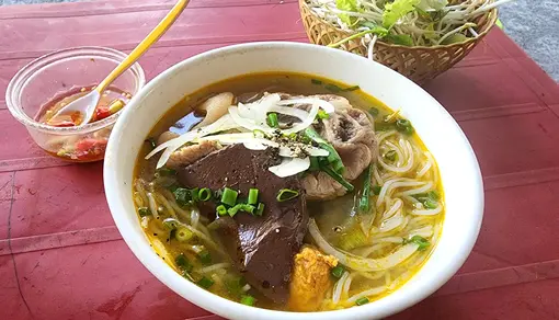 គុយទាវសាច់គោ Hue ត្រូវបានចាត់ទុកជាបេតិកភណ្ឌវប្បធម៌អរូបីជាតិ