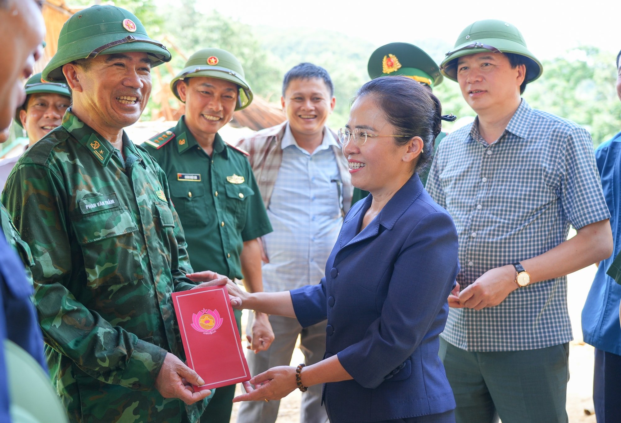 Phó Bí thư Võ Thị Minh Sinh-11