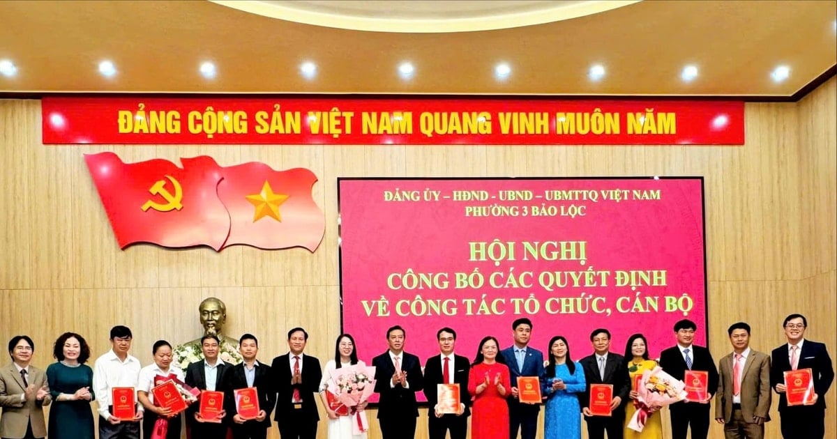 វួដដែលមានឈ្មោះថា Bao Loc បានរៀបចំដើម្បីប្រកាសការសម្រេចចិត្តលើការងារបុគ្គលិក។