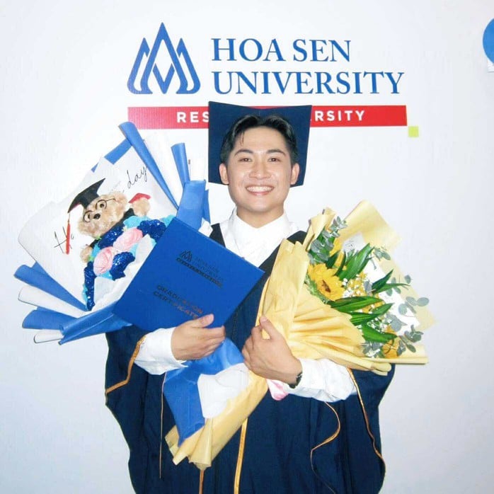 Sau hoá thân vai Công an, Ngọc Cương lãnh bằng cử nhân đại học trong niềm xúc động- Ảnh 6.