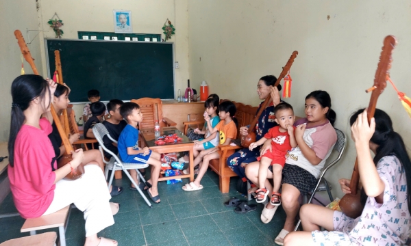 Cultural development, people with rich identity