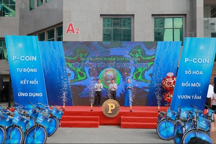 Launching ceremony of PTIT's P-coin Green Credit System. (Photo:PTIT)