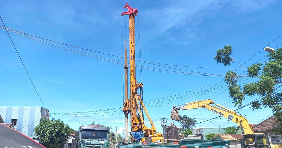 Mặt bằng làm cầu vượt đường sắt trên quốc lộ 14E: Chưa thể hanh thông