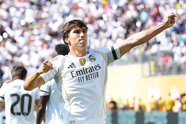Gonzalo Garcia: Từ 'kẻ đóng thế' đến linh hồn hàng công Real Madrid ảnh 4