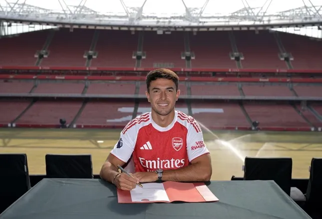 Arsenal chiêu mộ thành công Zubimendi, đạt thoả thuận với ‘siêu tiền đạo’ Gyokeres ảnh 1