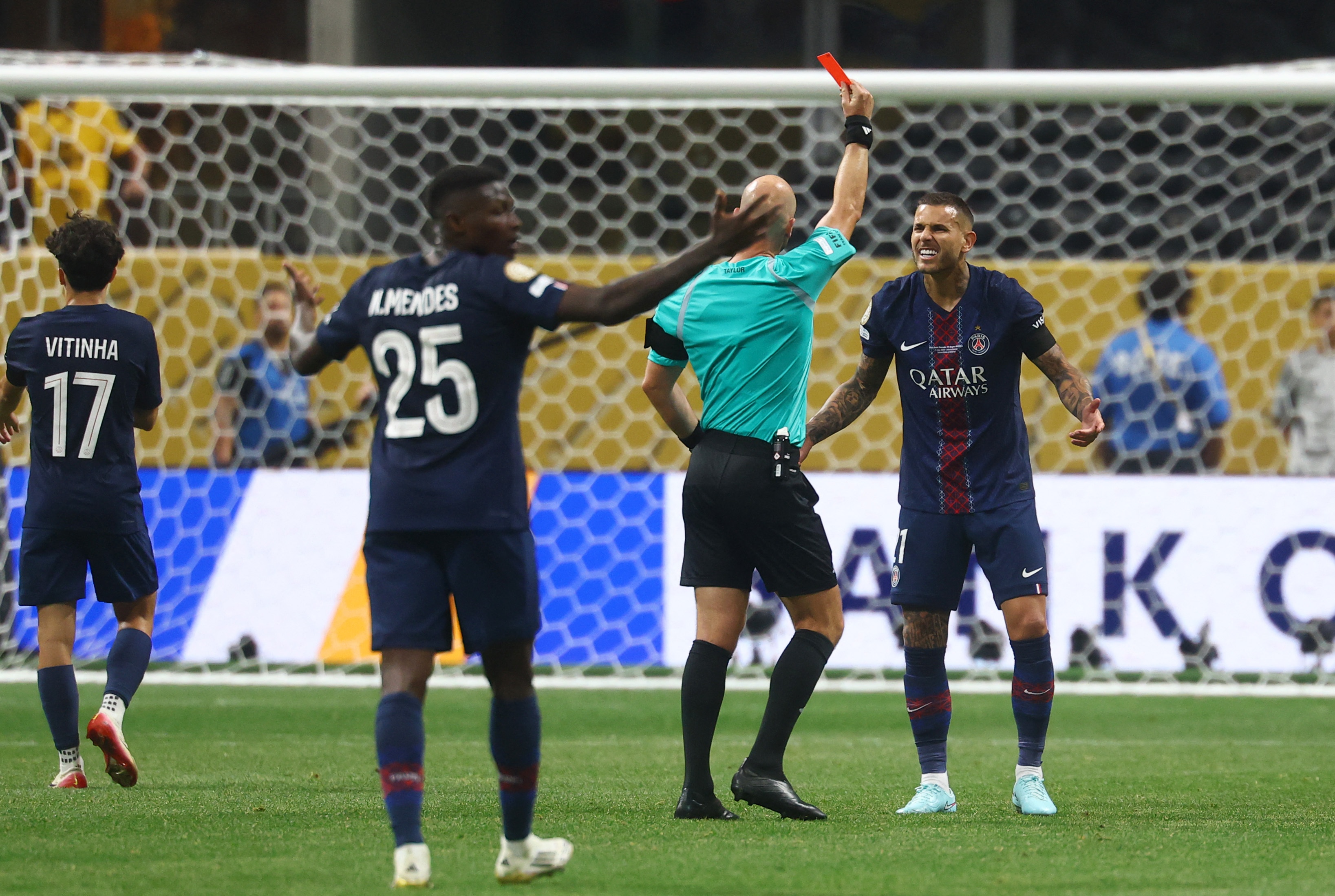 PSG vs Bayern ៤