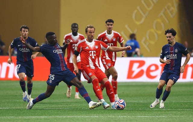 Musiala chấn thương kinh hoàng, Bayern Munich thua cực đau dù PSG bị tận 2 thẻ đỏ- Ảnh 1.