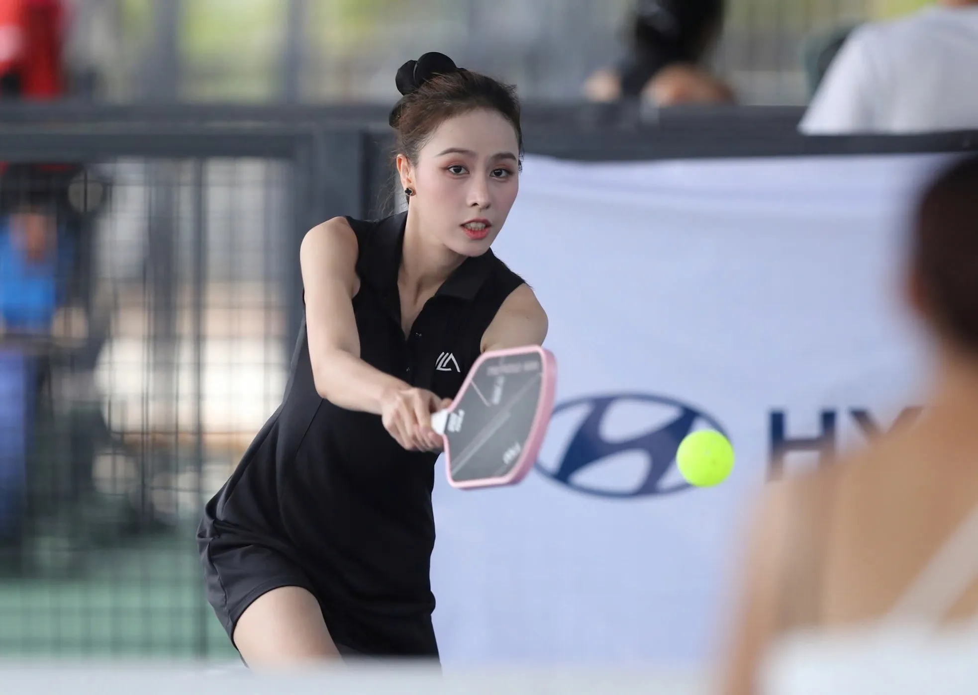 Á hậu Ngọc Hằng, Emma Lê dậy từ 3h sáng chuẩn bị thi đấu ở Giải Vô địch Pickleball Vietnam ảnh 9