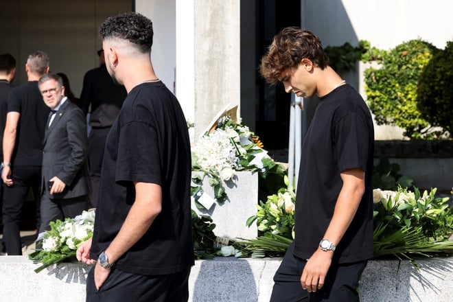 Lý do Ronaldo không dự tang lễ Diogo Jota: 'Anh ấy bị ám ảnh sâu sắc vì...'- Ảnh 3.