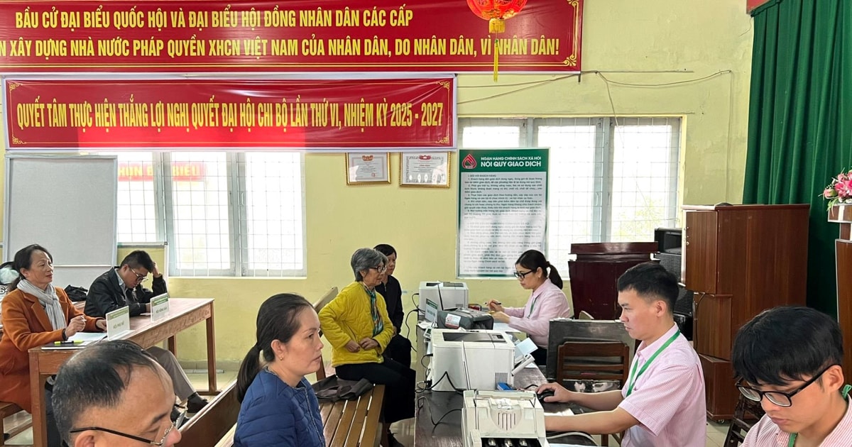 Ngân hàng Chính sách Xã hội tổ chức phiên giao dịch lần đầu tiên sau sáp nhập