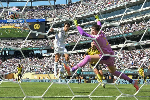 Gonzalo Garcia: Từ 'kẻ đóng thế' đến linh hồn hàng công Real Madrid ảnh 2