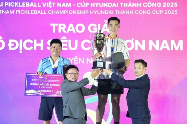 Trương Vinh Hiển thắng lớn ở giải pickleball Việt Nam 2025- Ảnh 1.