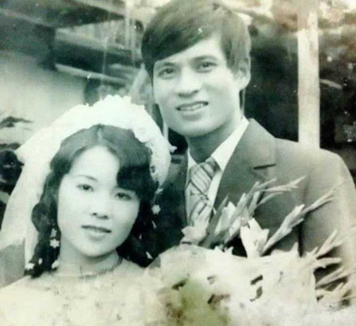 Không còn hai quê...