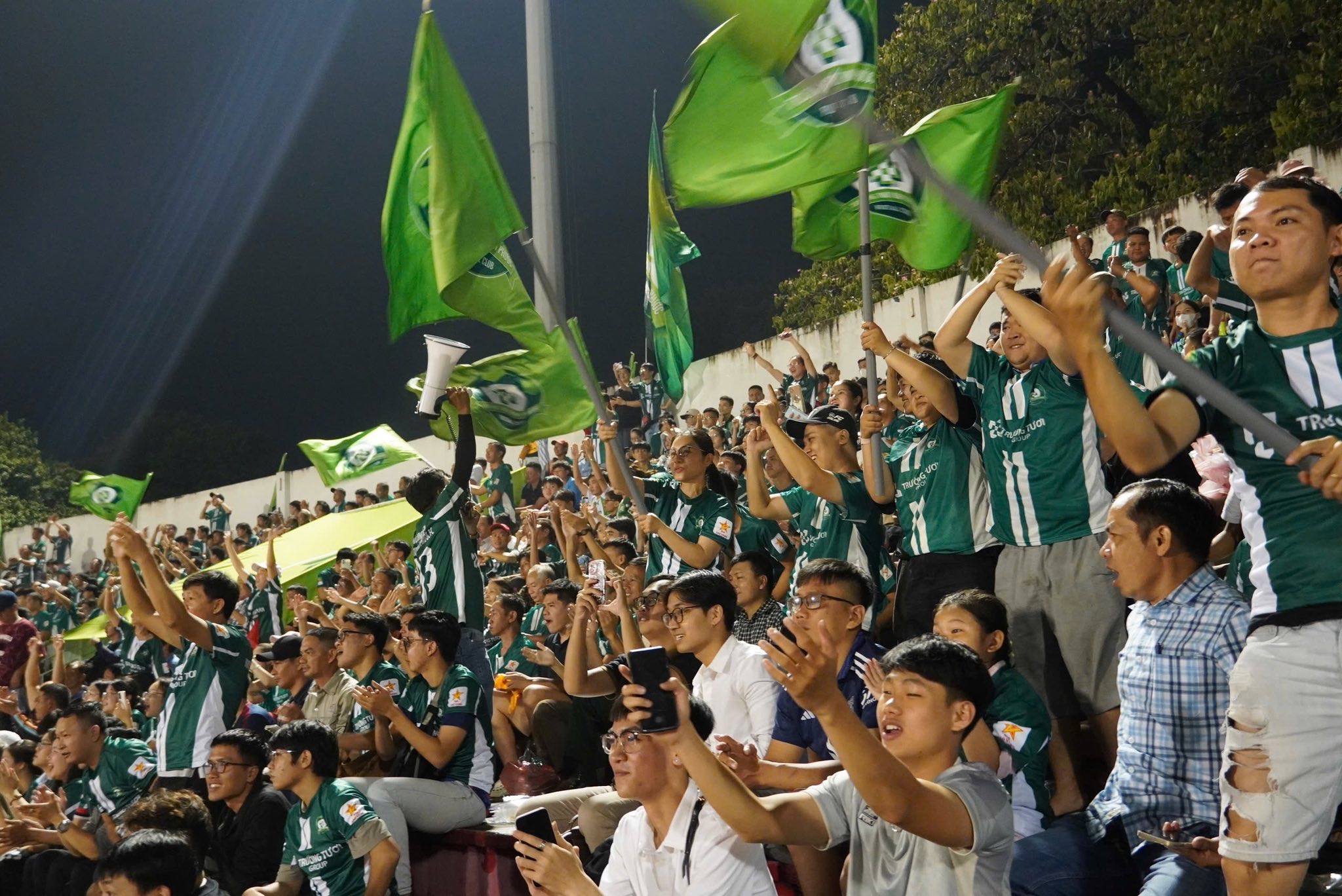 CLB Bình Phước: Hướng đến V-League bằng tình yêu và bản sắc người hâm mộ- Ảnh 4.