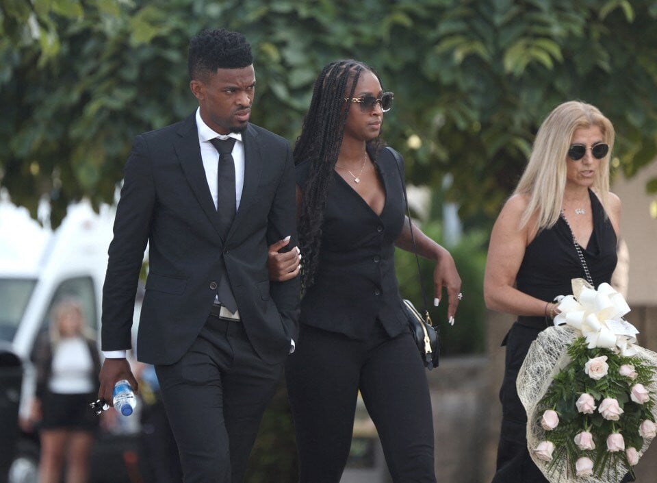 www_thesun_co_uk arrives funerals liverpools portuguese forward 1007731410 (2).jpg