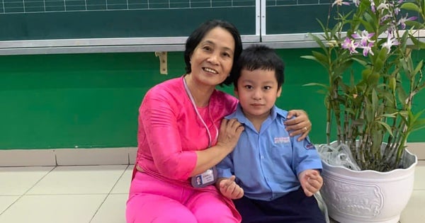 Cuộc thi viết Người thầy kính yêu: Cô giáo tận tâm với học trò lớp 1