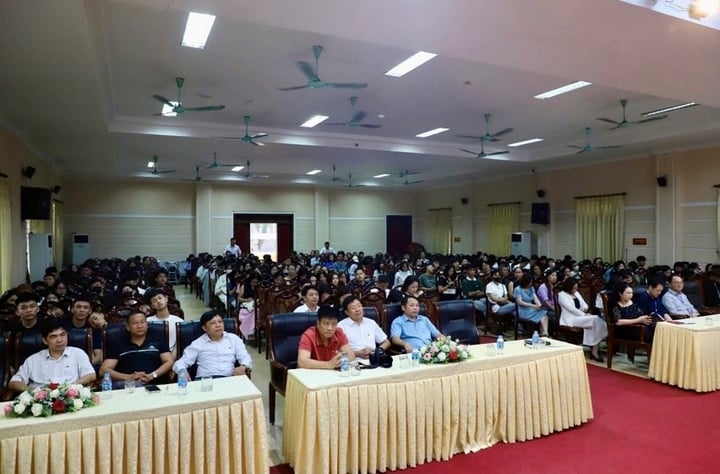 Toàn cảnh Lễ khai mạc ngày hội.