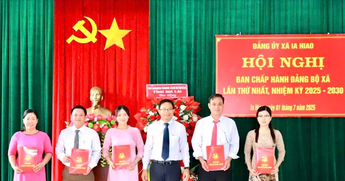 ពង្រឹង​អង្គភាព​បក្ស ធានា​ឱ្យ​ដំណើរការ​រលូន