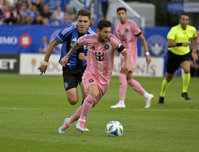 【選手支給品】19/20 UCL ガラタサライ 2nd Awayファルカオ#9 39歳になったファルカオは、まだ引退するつもりはない。