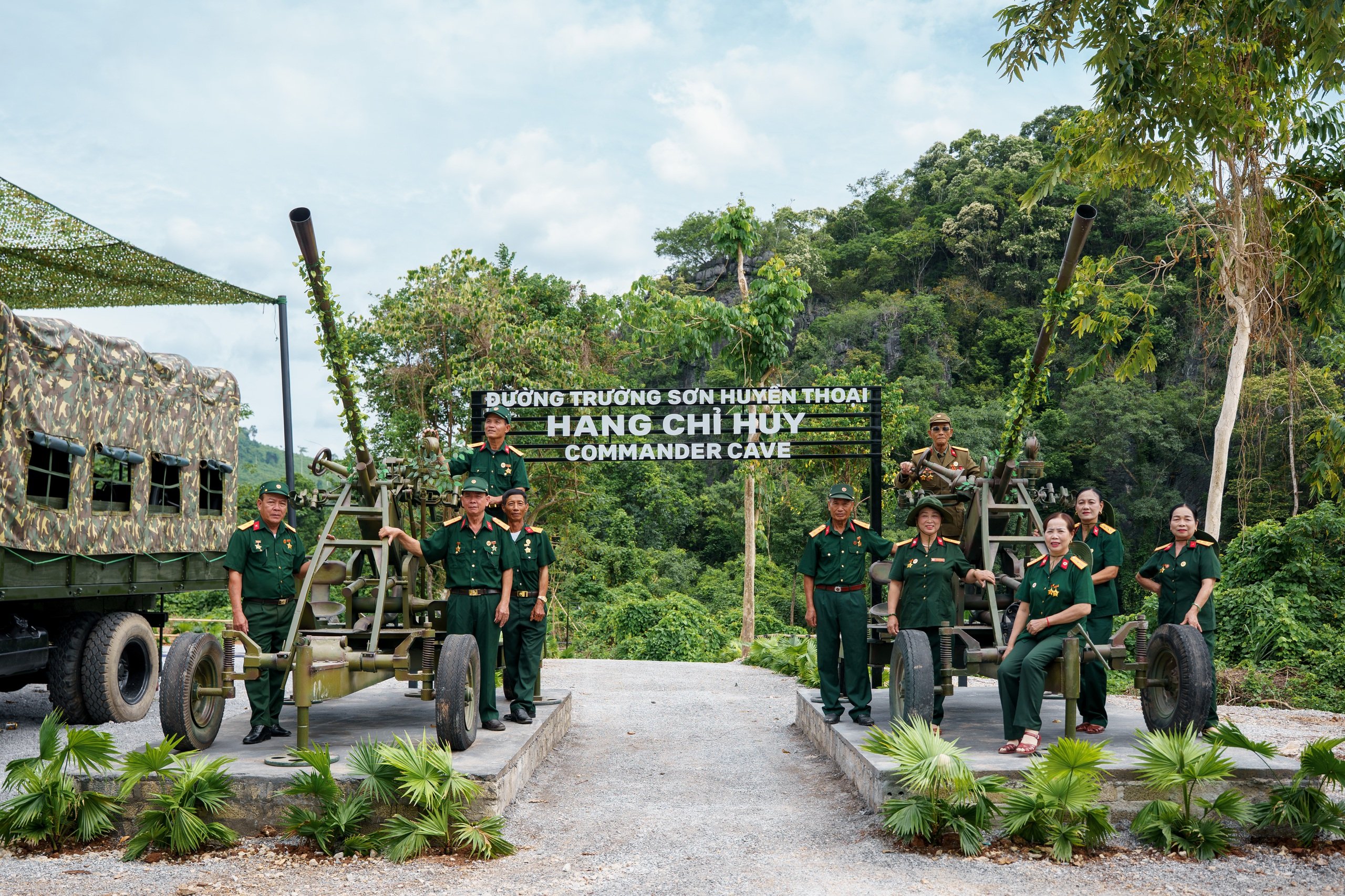 Khám phá ‘Đường Trường Sơn huyền thoại’ giữa lòng Phong Nha - Kẻ Bàng- Ảnh 1.