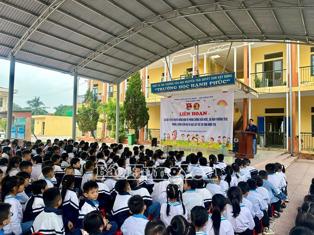 Một buổi tuyên truyền về phòng, chống đuối nước, tai nạn thương tích; phòng, chống xâm hại, bạo lực trẻ em tại trường Tiểu học và THCS Nguyễn Trãi do Tỉnh đoàn tổ chức