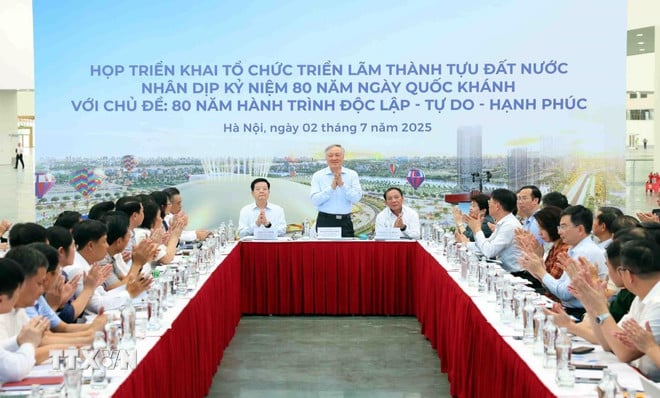 ttxvn-trien-lam-thanh-tuu-dat-nuoc-1.jpg