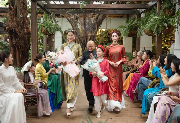 Ngắm nét nữ tính của á hậu chuyển giới trong show của NTK Cao Minh Tiến - Ảnh 9.