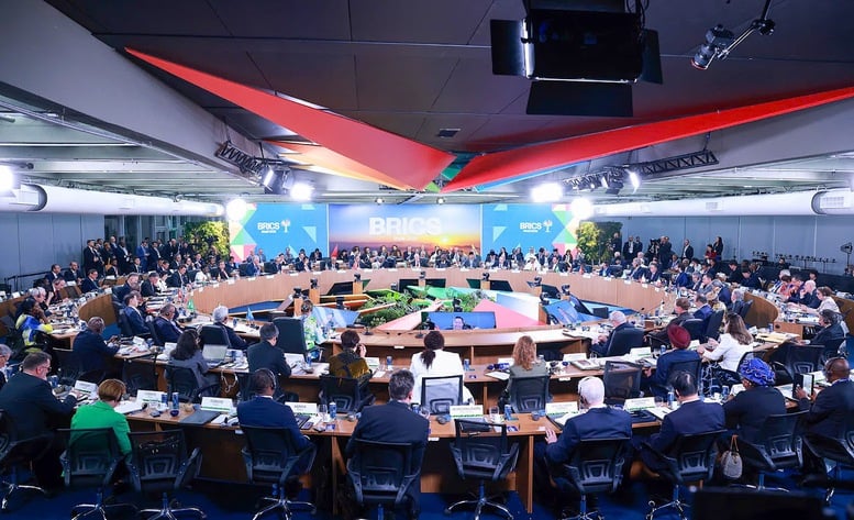 Thủ tướng nêu 3 đề xuất quan trọng tại Phiên thảo luận cấp cao BRICS mở rộng- Ảnh 2.