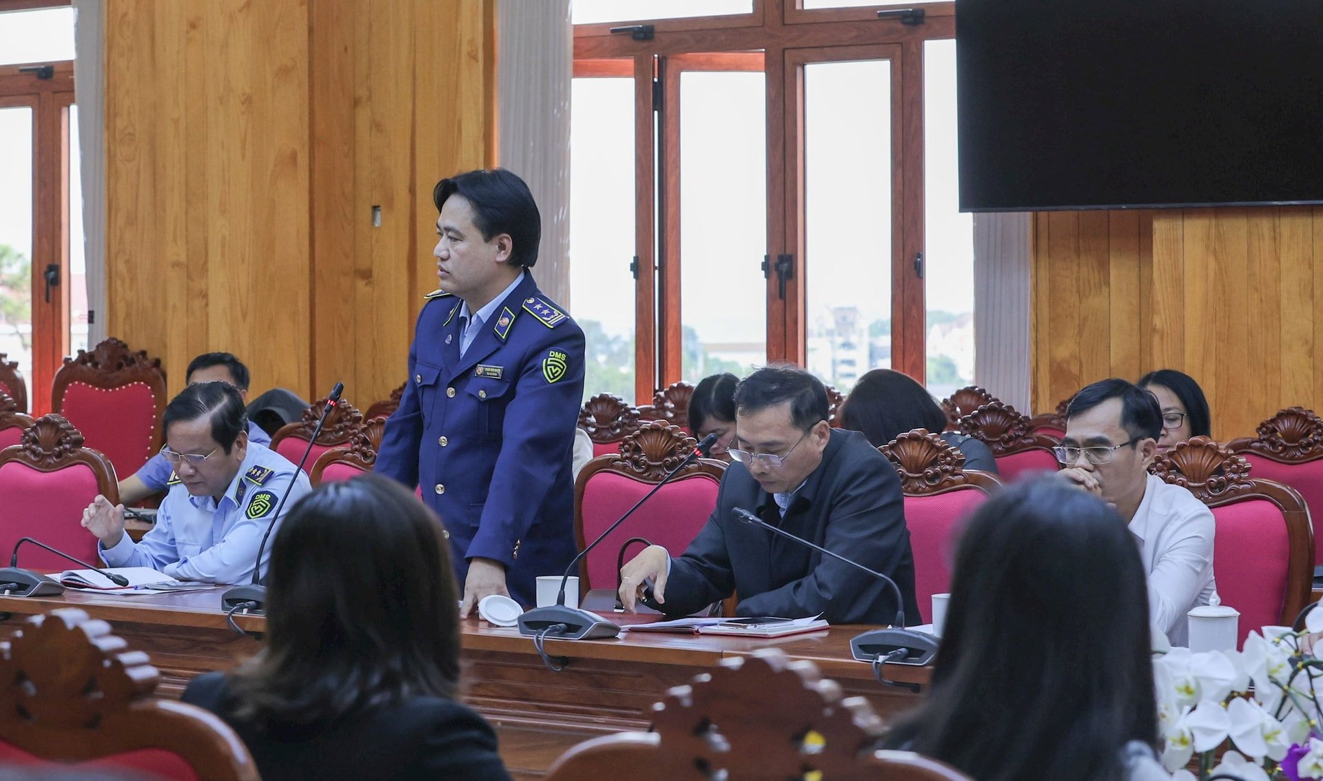 quan-ly-thi-truong.jpg