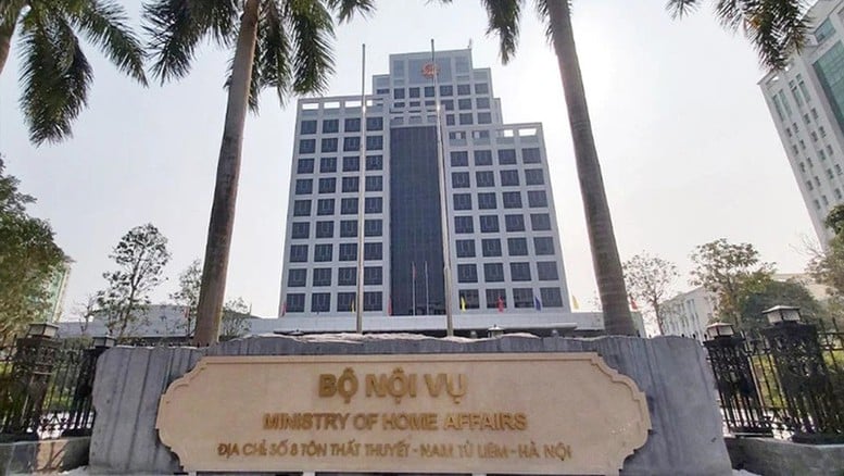 Người không chuyên trách cấp xã có thể được tiếp nhận vào công chức nếu đủ điều kiện- Ảnh 1.