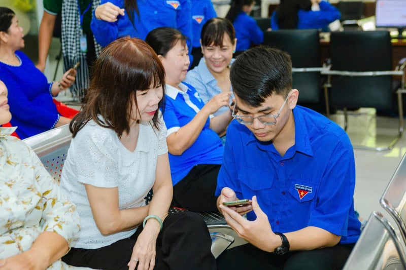 Tuổi trẻ TP Hồ Chí Minh ra quân hỗ trợ vận hành mô hình chính quyền hai cấp  -0