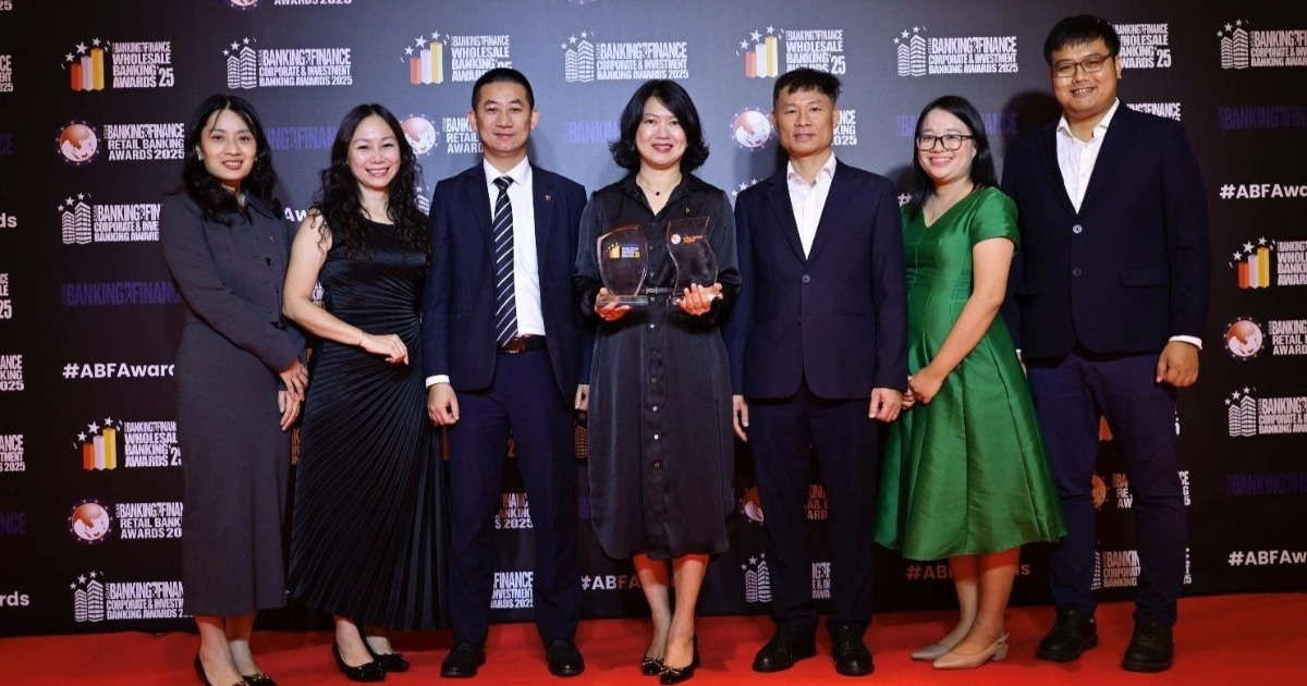 Vietcombank ទទួលបានពានរង្វាន់គ្រប់គ្រងហានិភ័យចំនួន 2 ពីធនាគារអាស៊ី និងហិរញ្ញវត្ថុ