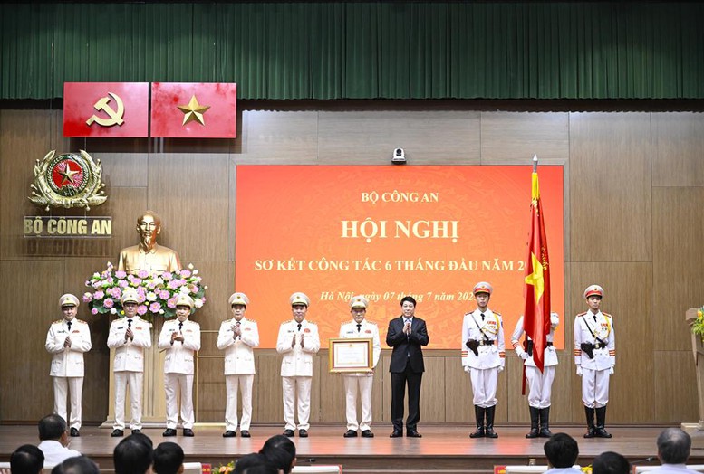 루옹 꾸옹 대통령: 빈 공간, 사각지대 또는 범죄가 잦은 움푹 들어간 지역을 남겨두지 마십시오 - 사진 2.